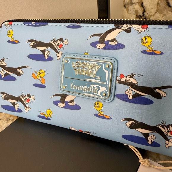 Warner Bros. Blue Wallet - Picture 2 of 7